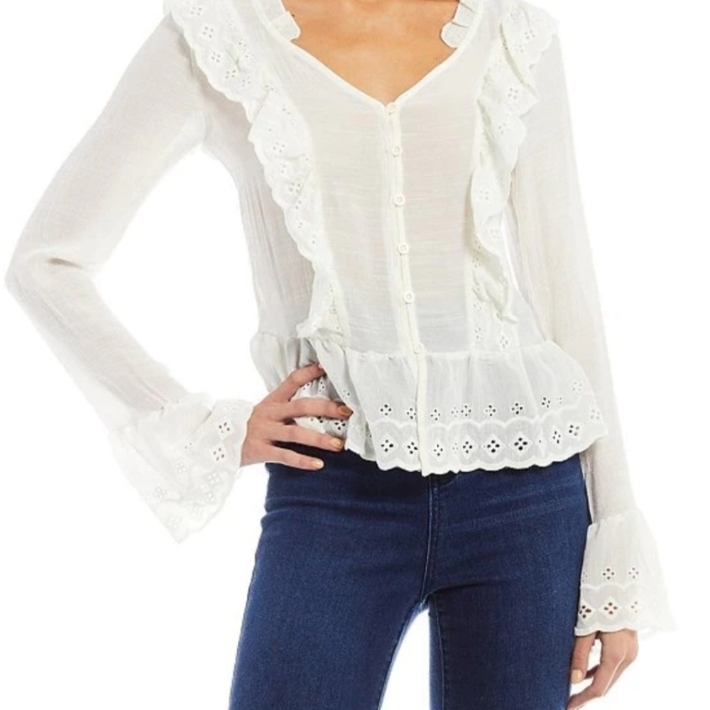 NWT C & V Eyelet Ruffle Long Sleeve Top